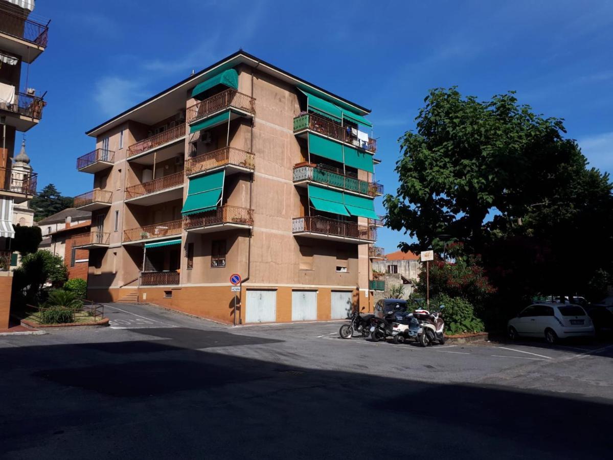 Vreni Lodge Finale Ligure Exterior foto